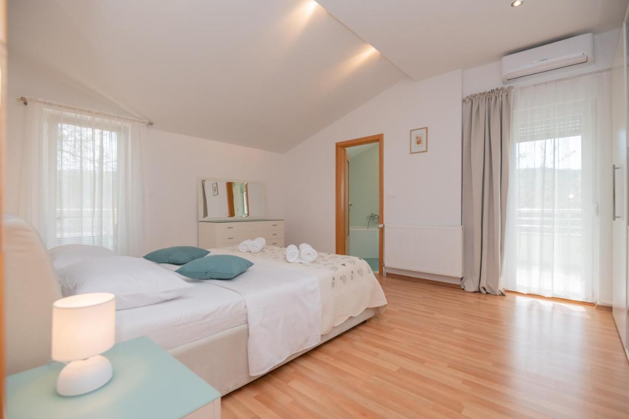 Holiday Home Terra Roca - Imotski, Natural Environment With Complete Peace And Quiet. Экстерьер фото